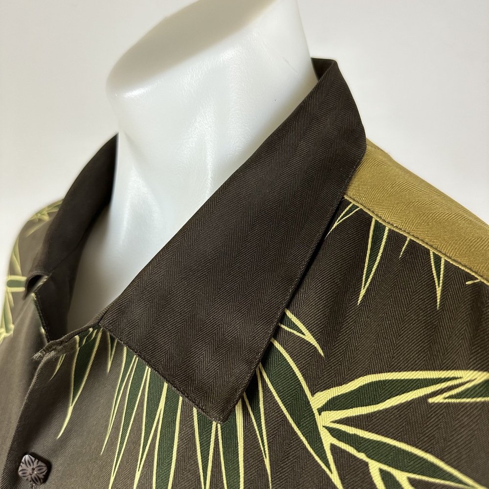 Tommy Bahama 100% Silk Asymmetrical Design Shirt - Picture 4 of 8